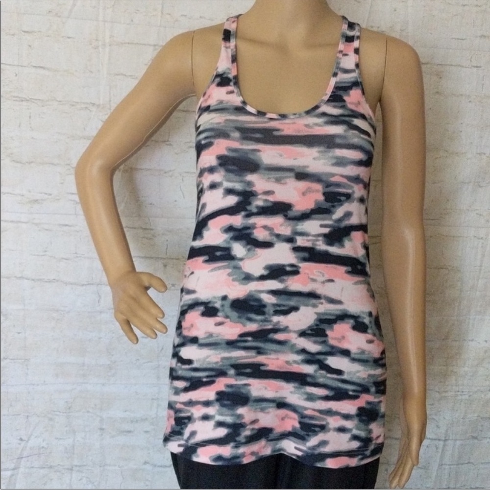 Lululemon Women's Pink and Black Camouflage Tank Top